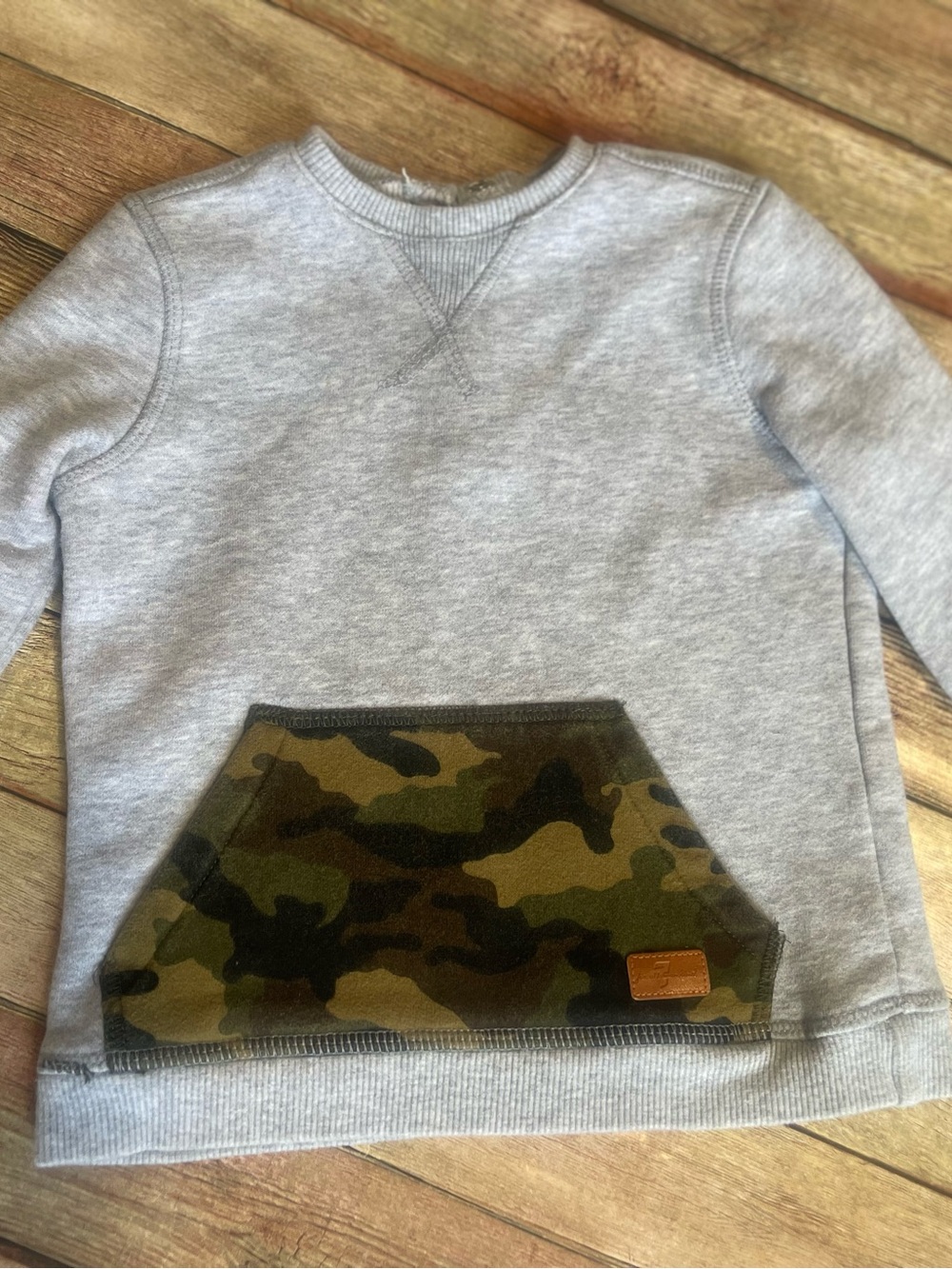 7 For All Mankind Gray Sweatshirt with Camo Pocket